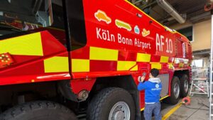 Feuerwehrauto versiegeln (Lackschutz)